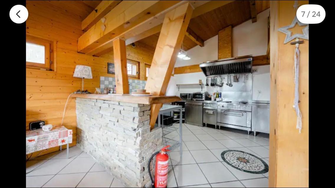 Central Hostel Châtel 외부 사진